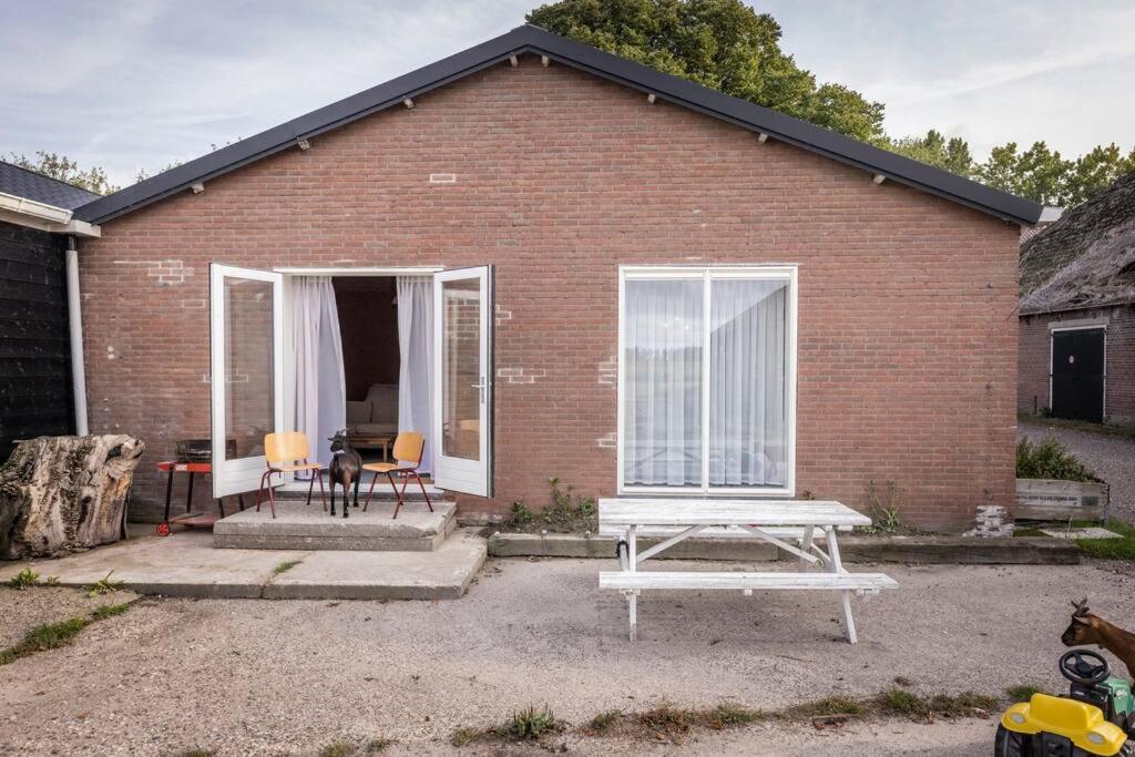 De Kaasmakerij - Ruim Vakantiehuisje Op Huize Blokland Hem Exterior photo